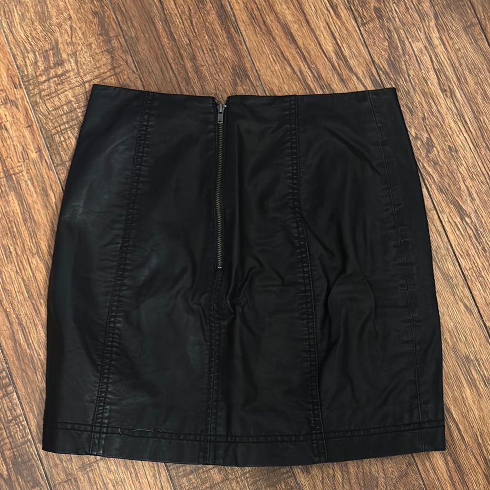 Free People Black Mini Skirt for Work - Picture 4 of 5